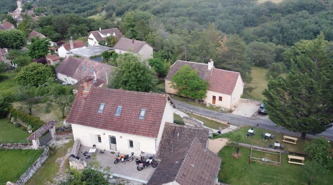 Auberge De Carlucet ภายนอก รูปภาพ