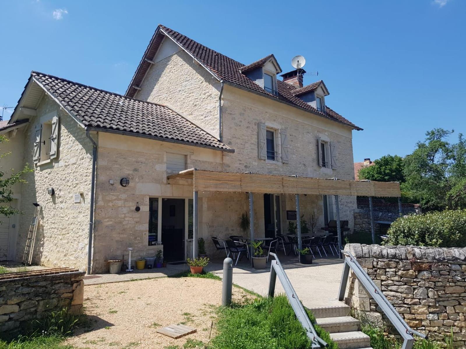 Auberge De Carlucet ภายนอก รูปภาพ